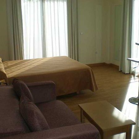 Axarquia Beach Hotel Almayate Bajo Rom bilde